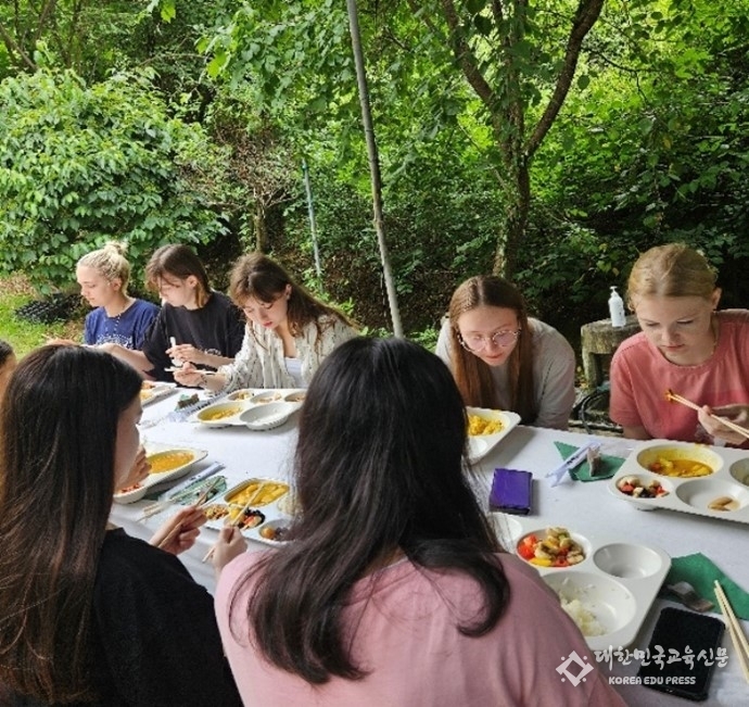 한국음식 시식