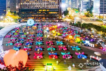 ‘더 힙하게, 더 몰입하며’ 서울야외도서관 상반기 100만 명 찾았다
