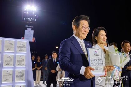 이 대통령 "주권자의 충직한 일꾼으로서 오직 국민만 믿고 직진"
