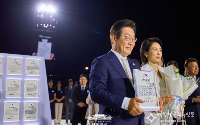 이 대통령 "주권자의 충직한 일꾼으로서 오직 국민만 믿고 직진"