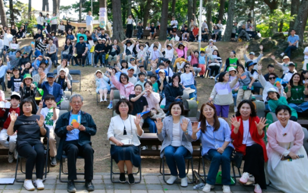 2024 제주책축제 “책들의 봄나들이 – 책숲, 제주를 담다”