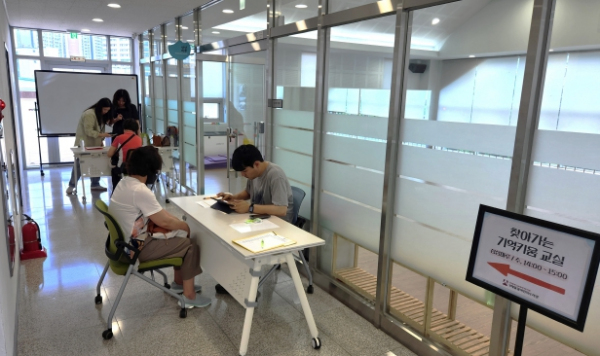 인천광역시교육청서구도서관, 서구치매안심센터와 '찾아가는 기억키움 교실' 운영