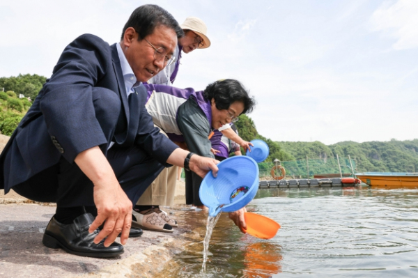 치어 방류 행사