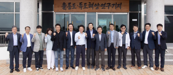 이철우 경북도지사, 미래 신산업 발굴 위해 울릉도 현장으로!!