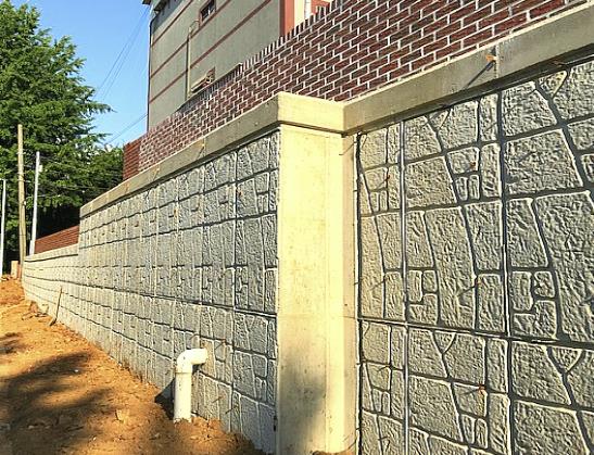 서울과학수사연구소 부근에 새로 조성된 안전담장 전경