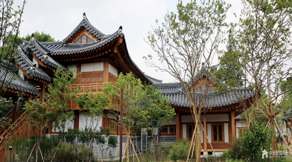 수원전통문화관