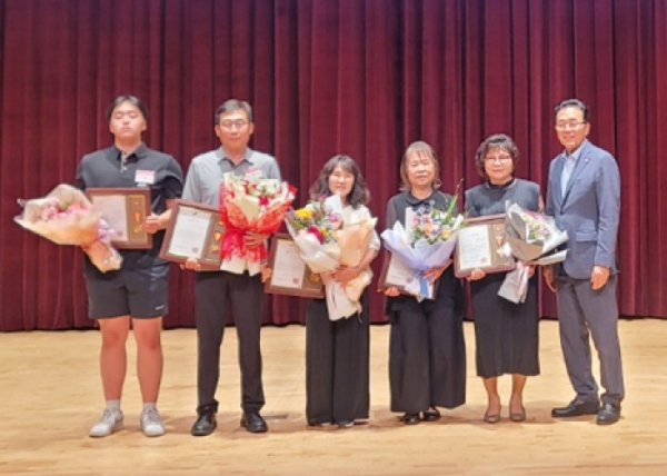 “2024 온기로 세상을 잇는 우수자원봉사자 표창 수여식”