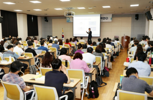 윤건영 교육감, 초․중등 교감 연수대상자 특강
